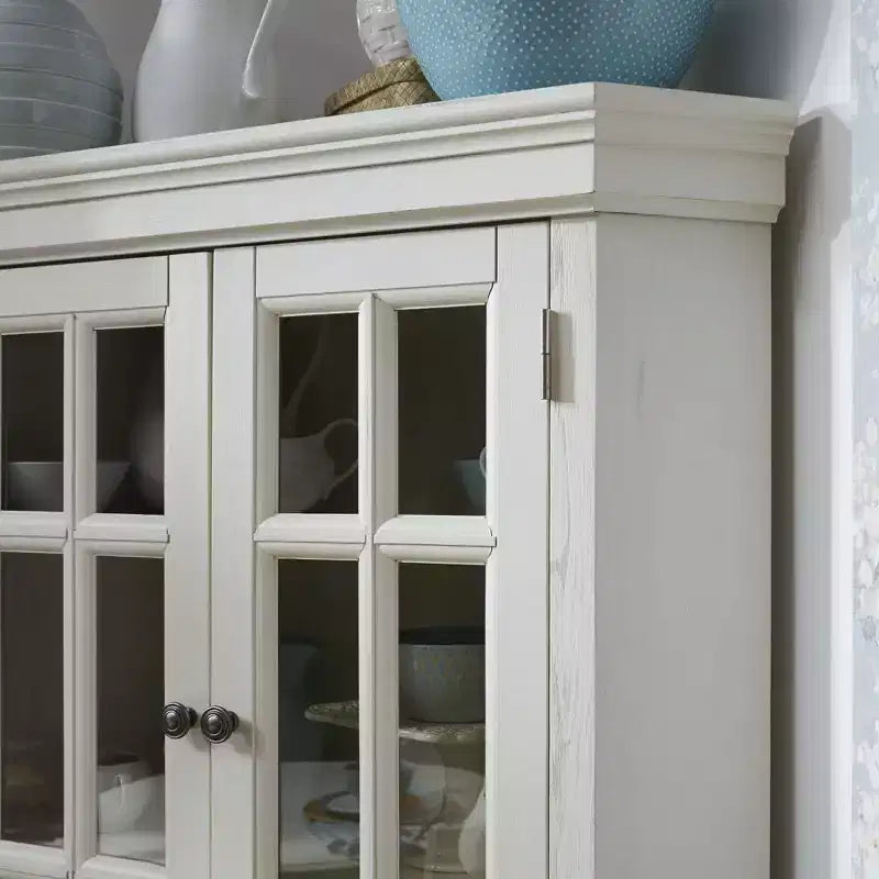 Vitrina esquinera Off-White con puerta de cristal de 5 estantes y efecto envejecido