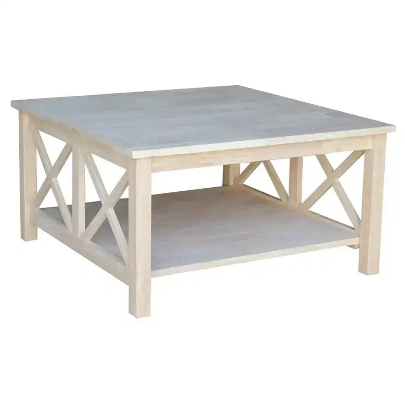 Mesa de centro cuadrada de madera beige con estante inferior