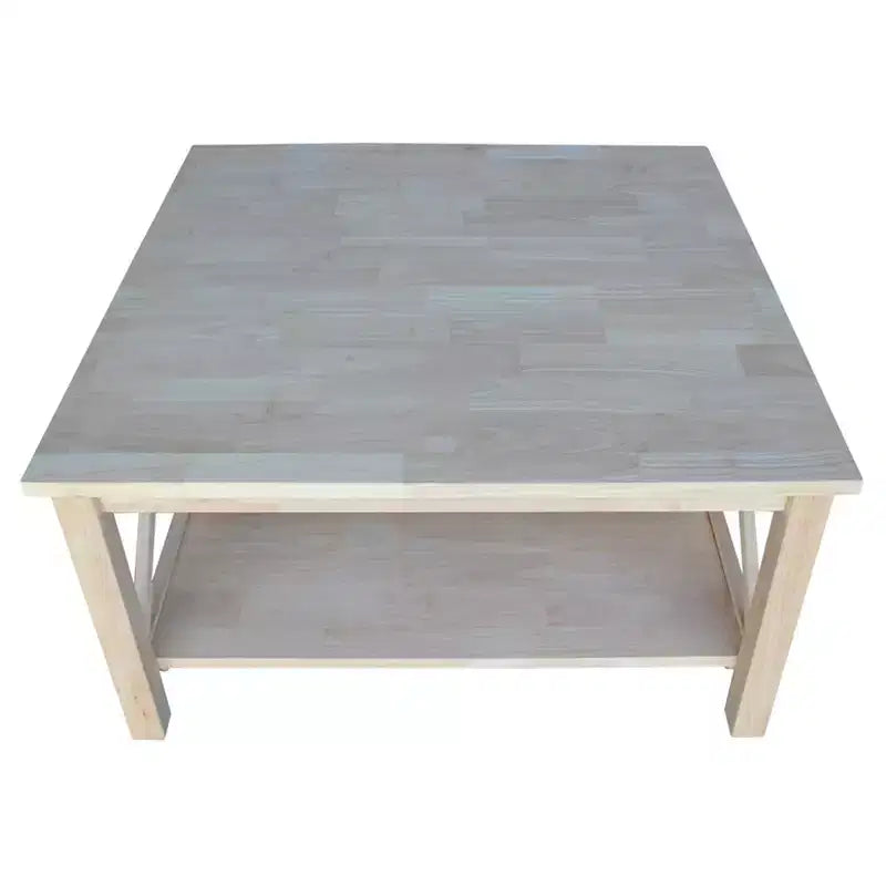 Mesa de centro cuadrada de madera beige con estante inferior