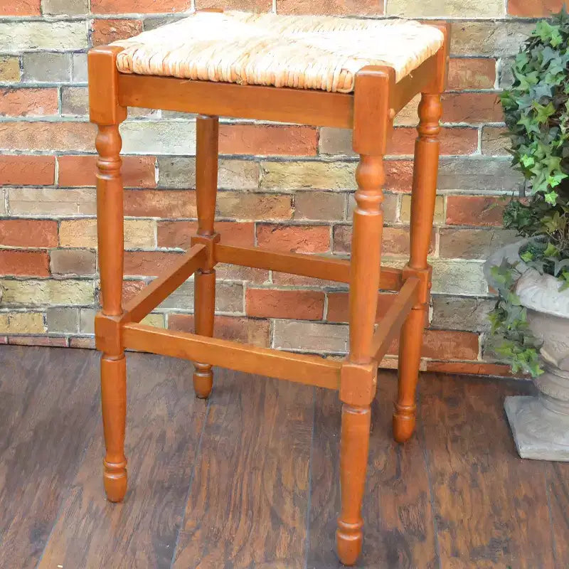 Taburete de bar de madera sin respaldo de 29.25" — Negro / Blanco leche claro / Marrón / Gris envejecido / Nogal / Espresso — Asientos 1