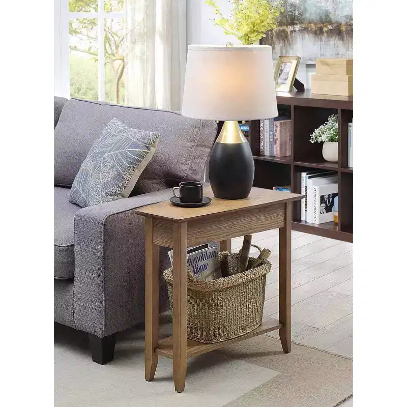 Cerezo / Negro / Espresso / Blanco / Madera flotante — Mesa auxiliar triangular en cuña con estante, 1 persona